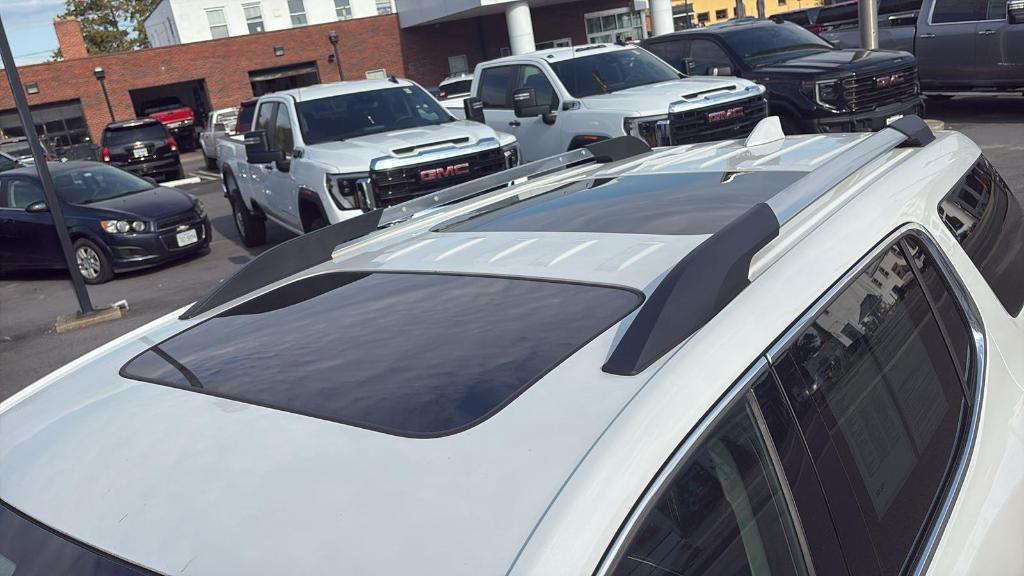 used 2022 GMC Acadia car, priced at $27,999