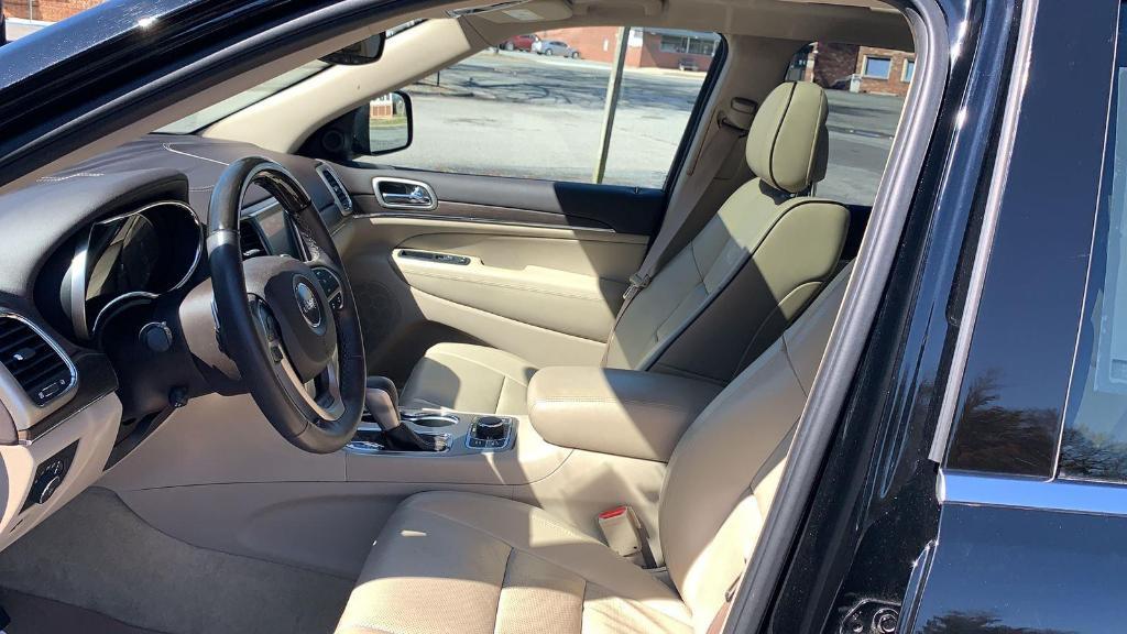 used 2017 Jeep Grand Cherokee car, priced at $19,999