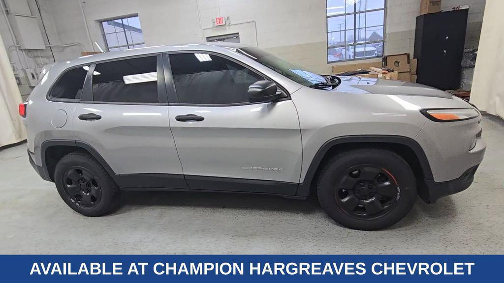 used 2016 Jeep Cherokee car, priced at $7,999