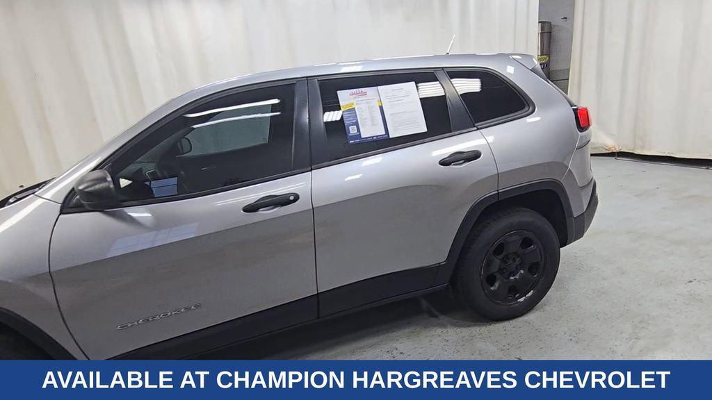 used 2016 Jeep Cherokee car, priced at $7,999