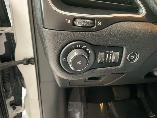 used 2019 Jeep Cherokee car, priced at $15,107