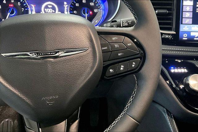 used 2025 Chrysler Pacifica car, priced at $34,657