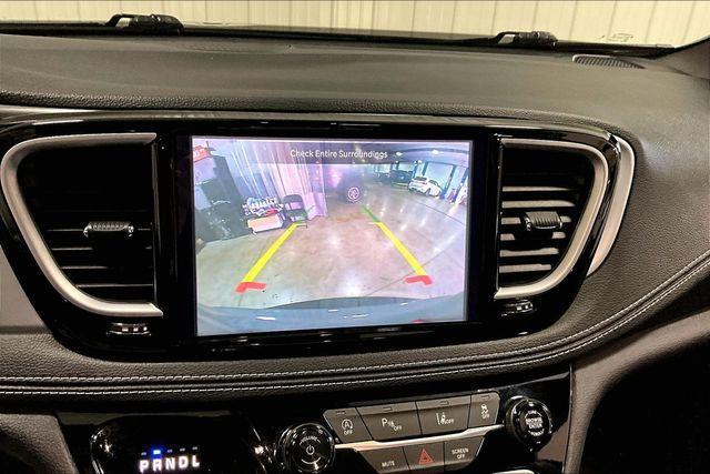 used 2025 Chrysler Pacifica car, priced at $33,851