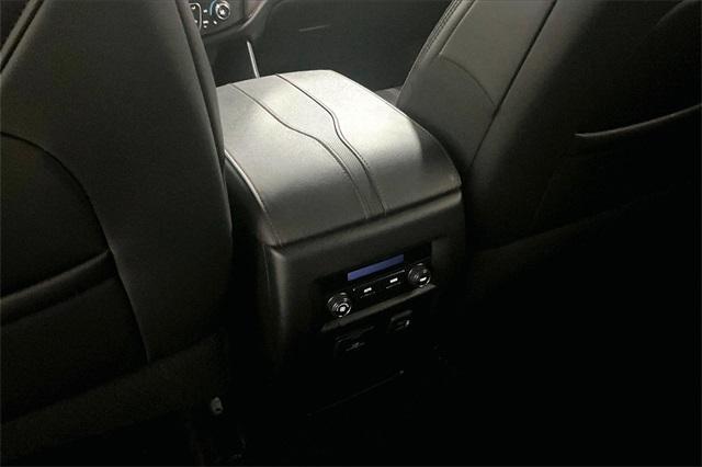 used 2023 Chevrolet Traverse car, priced at $31,084