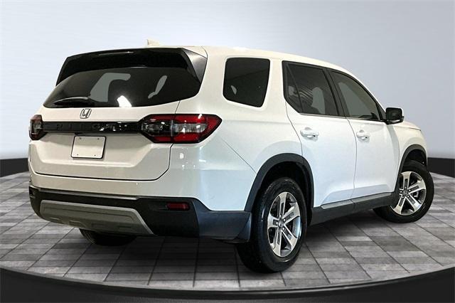 used 2023 Honda Pilot car, priced at $29,587