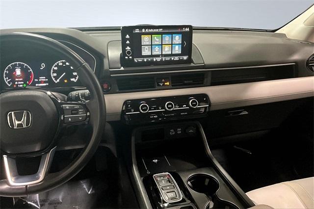 used 2023 Honda Pilot car, priced at $29,587