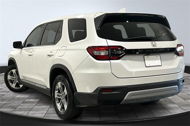 used 2023 Honda Pilot car, priced at $29,587