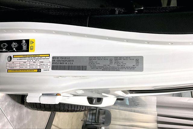 used 2023 Jeep Gladiator car, priced at $35,058