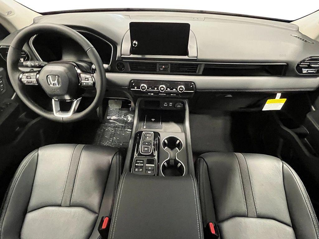 new 2025 Honda Pilot car, priced at $51,200