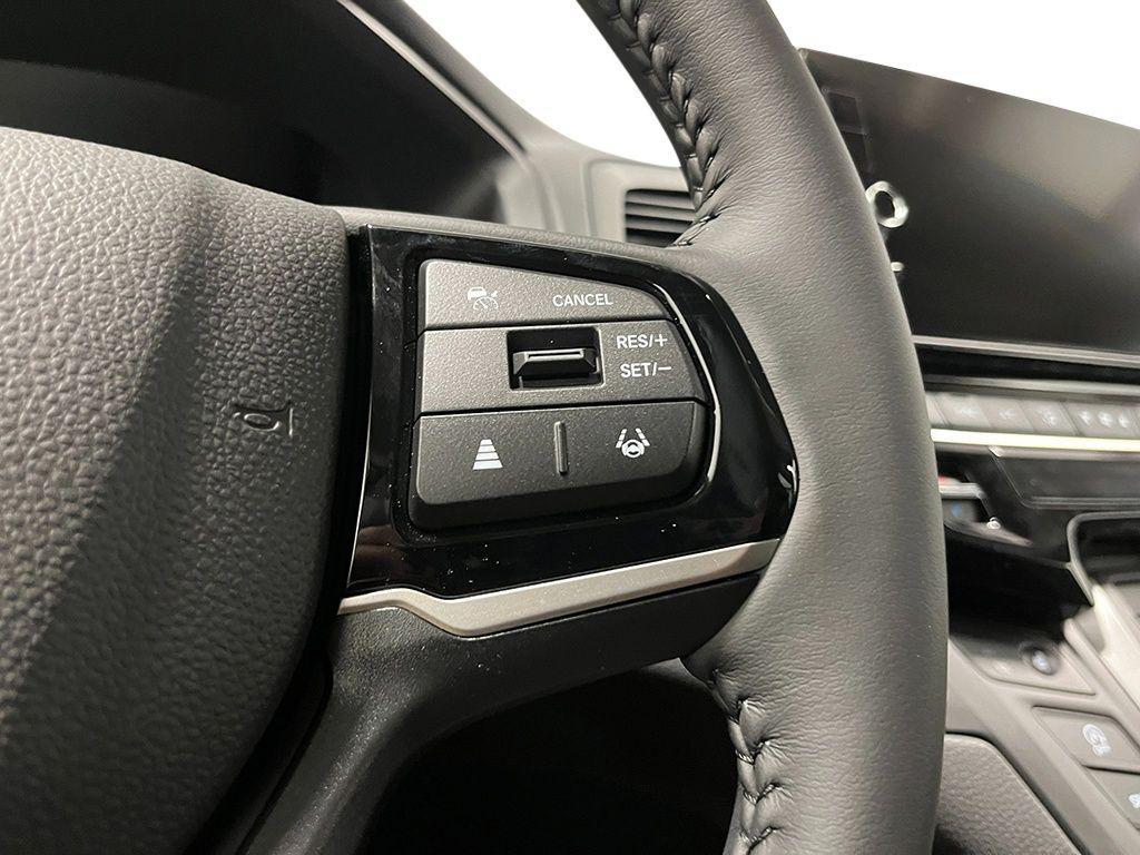 new 2026 Honda Odyssey car, priced at $43,290