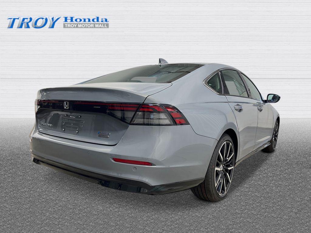 new 2026 Honda Accord Hybrid car, priced at $40,395