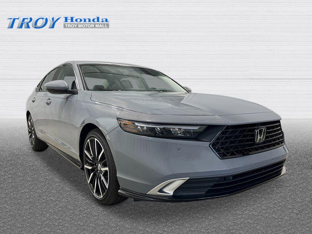 new 2026 Honda Accord Hybrid car, priced at $40,395