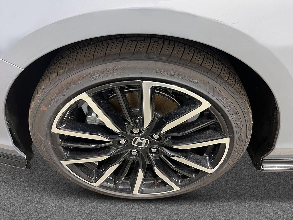 new 2026 Honda Accord Hybrid car, priced at $40,395