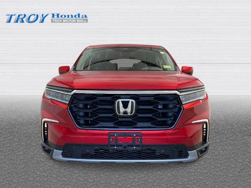 new 2025 Honda Pilot car, priced at $47,235