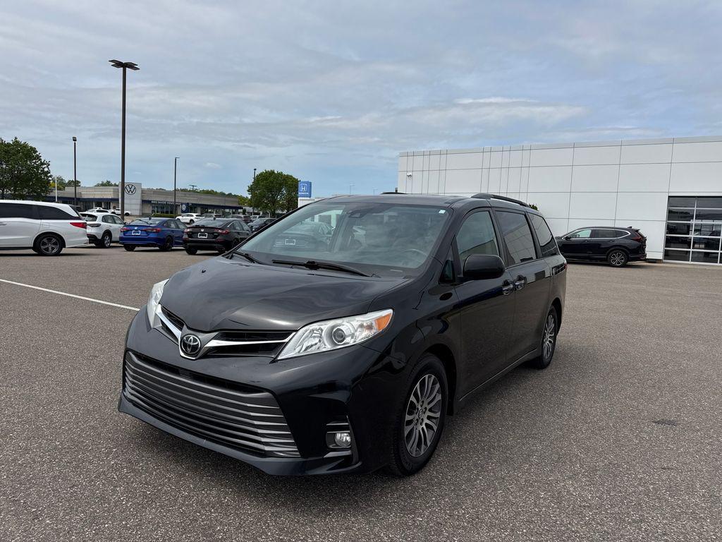 used 2018 Toyota Sienna car, priced at $17,990
