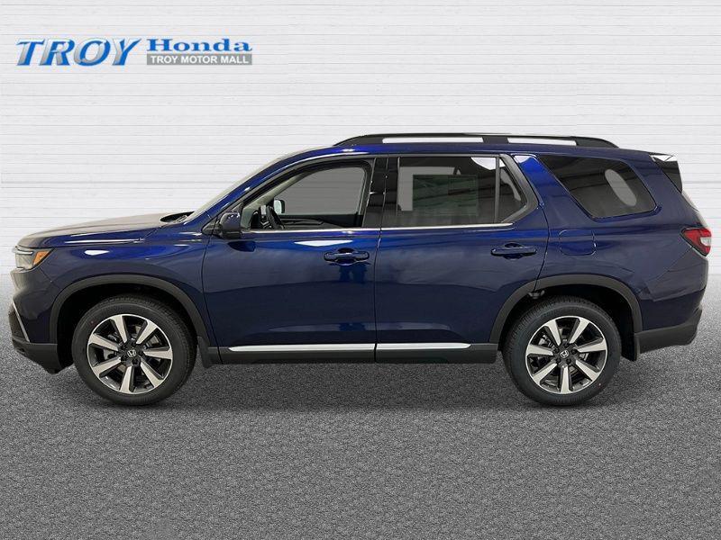 new 2025 Honda Pilot car, priced at $49,595