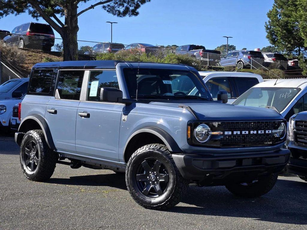 new 2025 Ford Bronco car, priced at $50,461