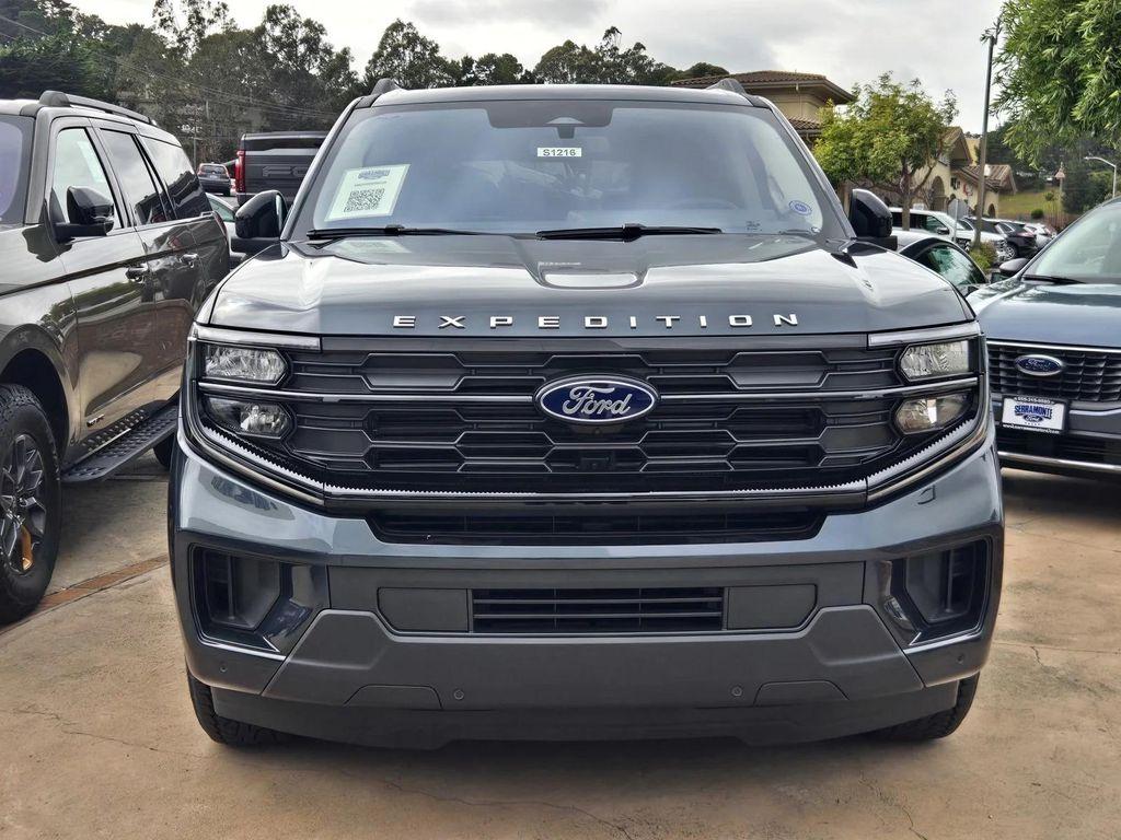 new 2025 Ford Expedition Max car, priced at $76,435