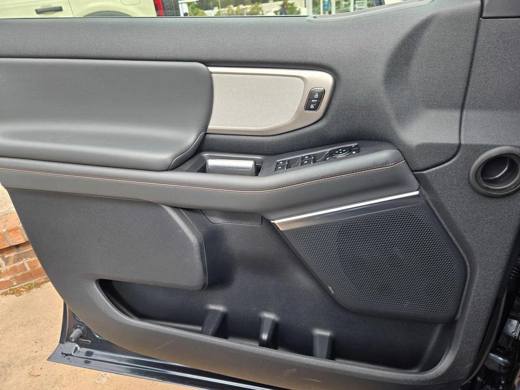 new 2025 Ford Expedition Max car, priced at $76,435