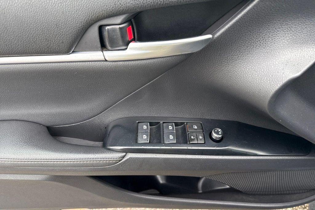 used 2019 Toyota Camry Hybrid car, priced at $18,491