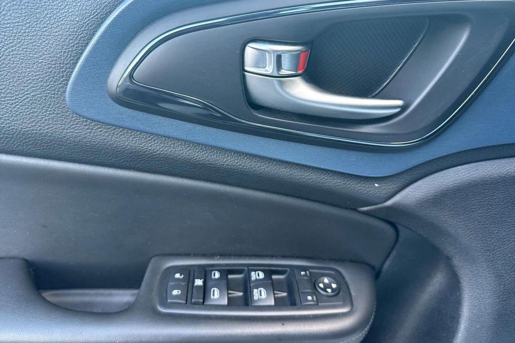 used 2015 Chrysler 200 car, priced at $8,991