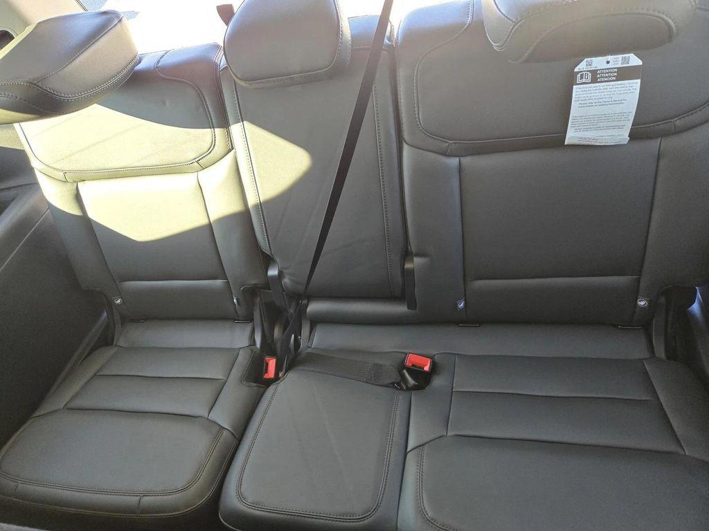 new 2025 Ford Expedition car, priced at $73,435