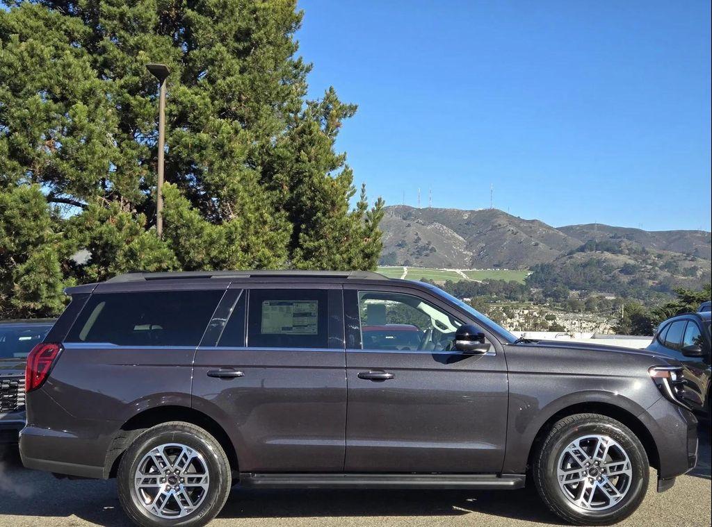 new 2025 Ford Expedition car, priced at $73,435