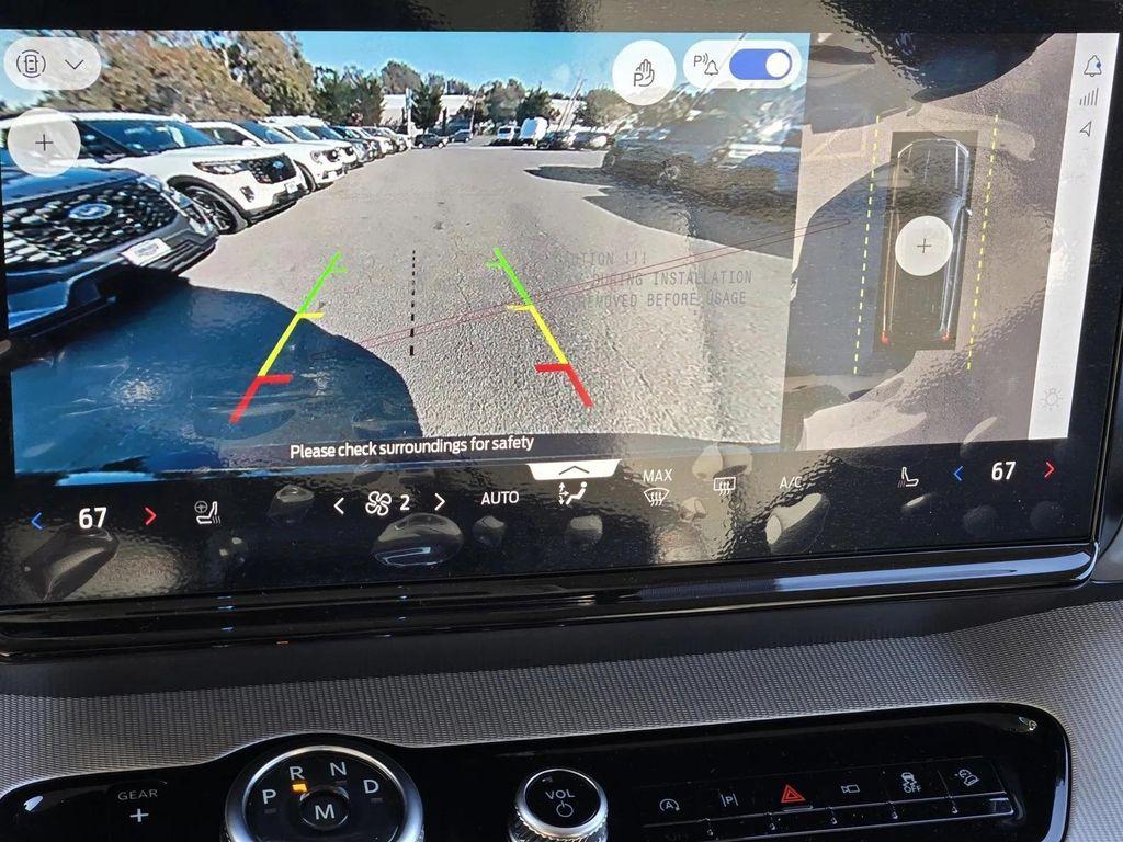 new 2025 Ford Expedition car, priced at $73,435