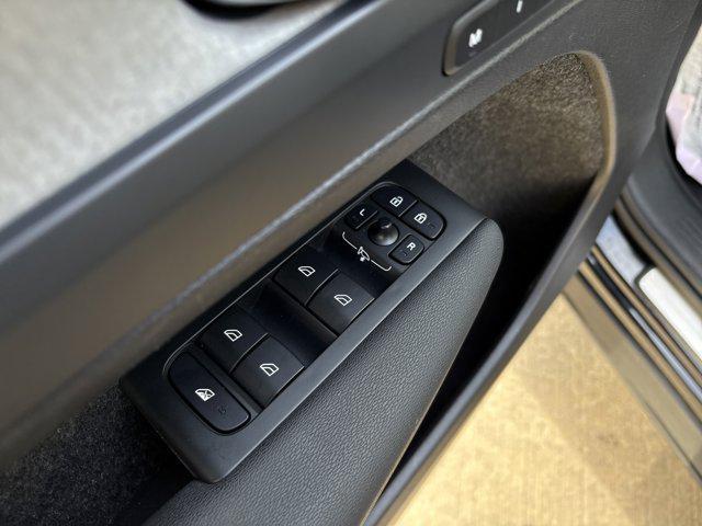 used 2025 Volvo XC40 car, priced at $28,987