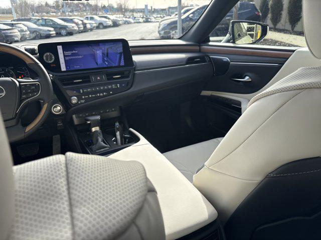 new 2025 Lexus ES 350 car, priced at $52,715