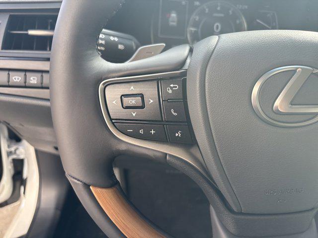 new 2025 Lexus ES 350 car, priced at $52,715