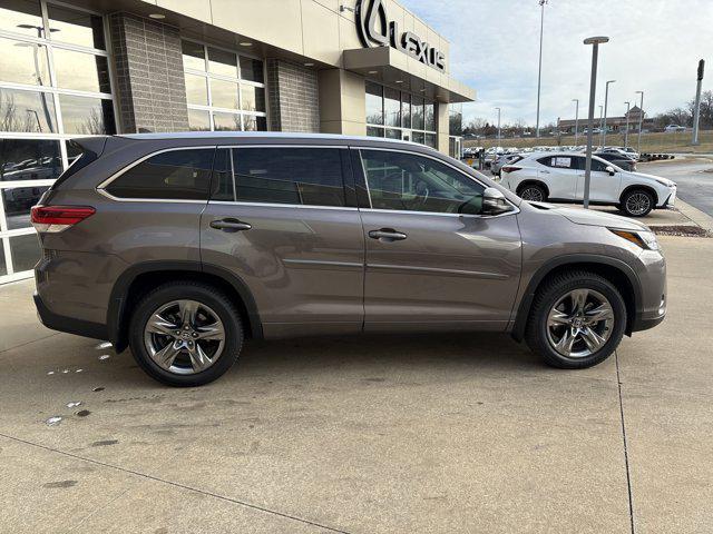 used 2019 Toyota Highlander car, priced at $29,014