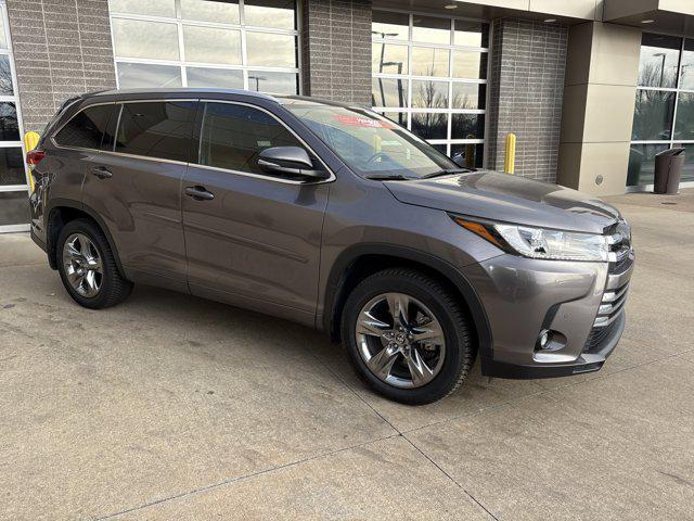 used 2019 Toyota Highlander car, priced at $29,014