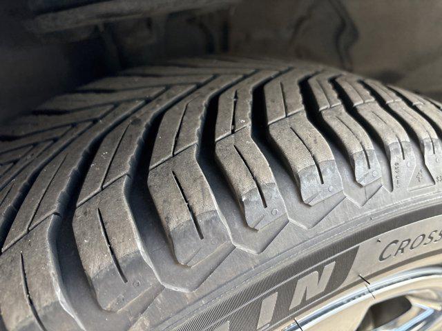 used 2019 Toyota Highlander car, priced at $29,014