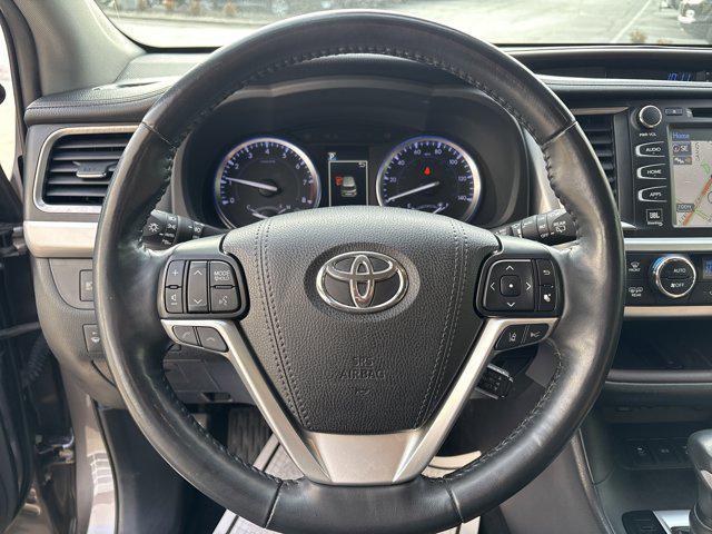 used 2019 Toyota Highlander car, priced at $29,014