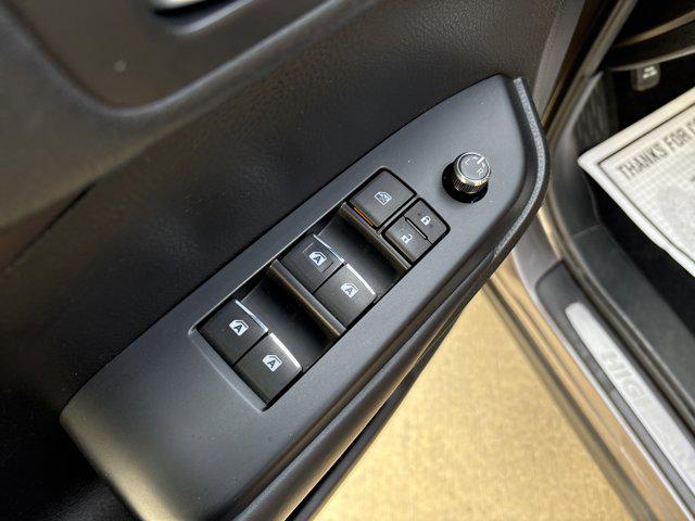 used 2019 Toyota Highlander car, priced at $29,014