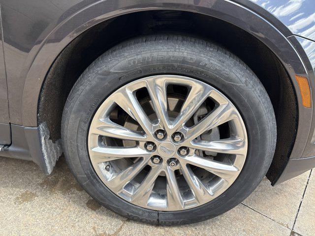 used 2017 Cadillac XT5 car, priced at $18,127