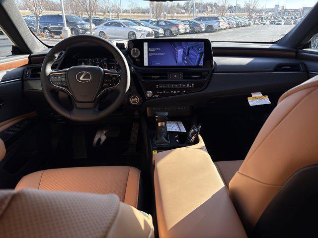new 2025 Lexus ES 350 car, priced at $47,115