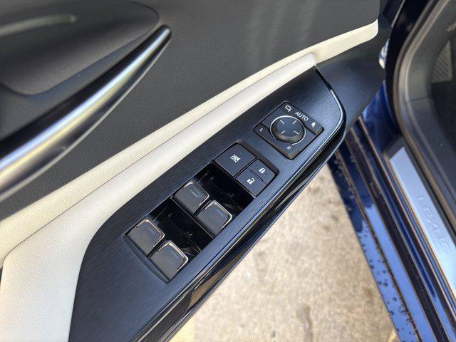 new 2025 Lexus ES 350 car, priced at $53,940