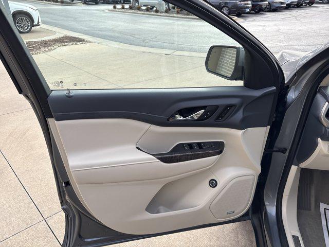 used 2022 GMC Acadia car, priced at $33,319