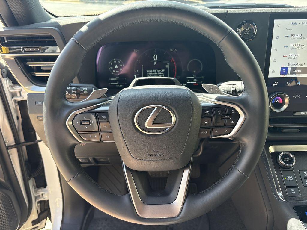 used 2025 Lexus GX 550 car, priced at $89,124