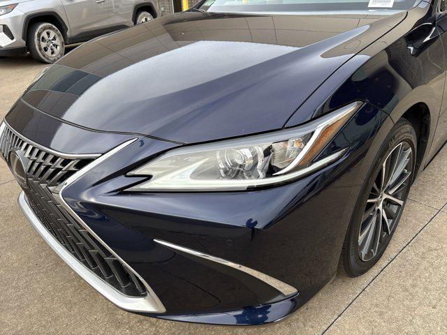 used 2025 Lexus ES 350 car, priced at $41,986