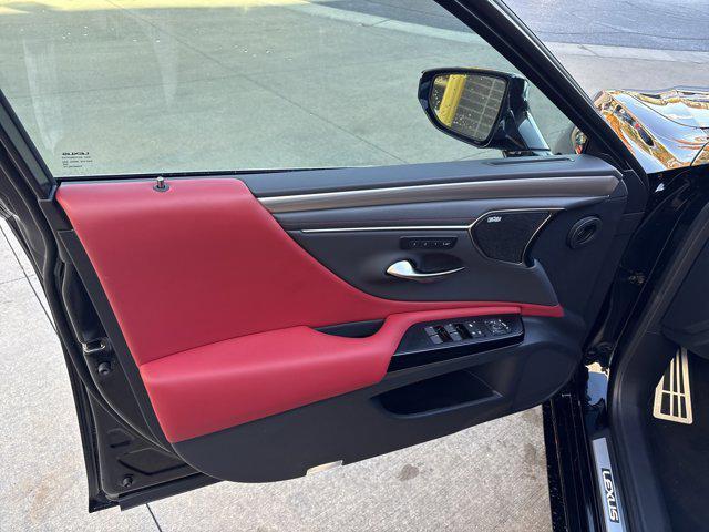 new 2025 Lexus ES 350 car, priced at $54,420