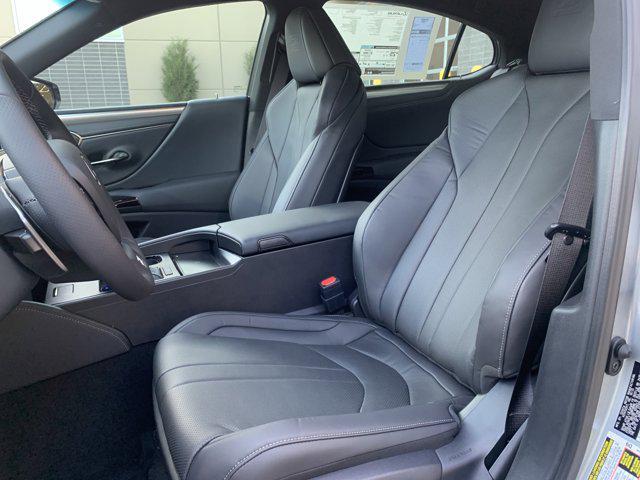 new 2025 Lexus ES 350 car, priced at $53,745