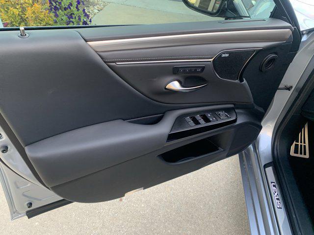 new 2025 Lexus ES 350 car, priced at $53,745