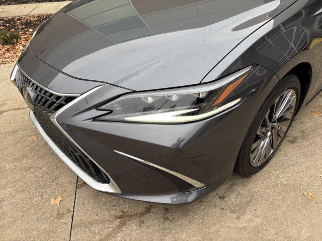 used 2024 Lexus ES 300h car, priced at $46,511