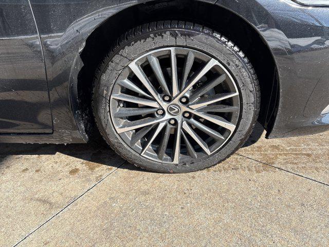 used 2022 Lexus ES 350 car, priced at $32,929