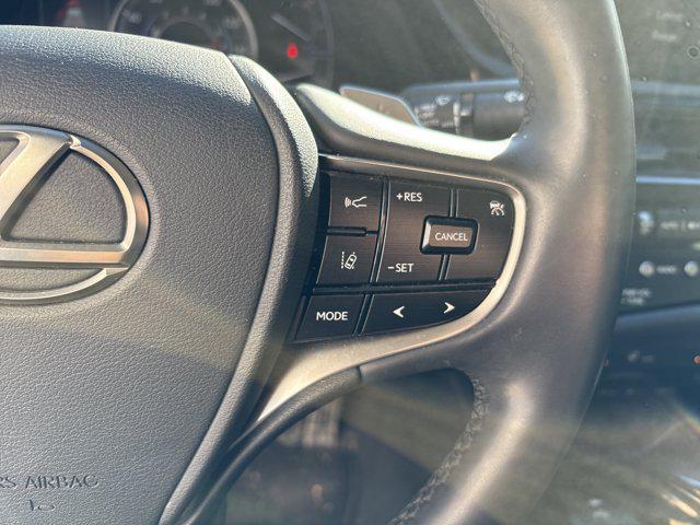 used 2022 Lexus ES 350 car, priced at $32,929