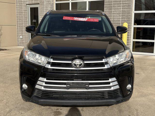 used 2019 Toyota Highlander car, priced at $23,668