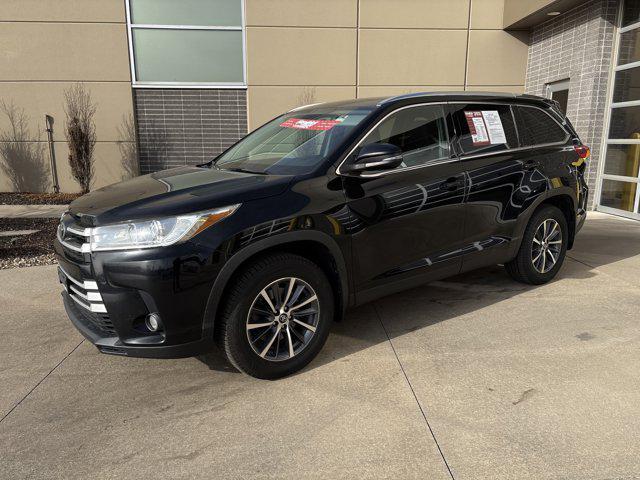 used 2019 Toyota Highlander car, priced at $23,668
